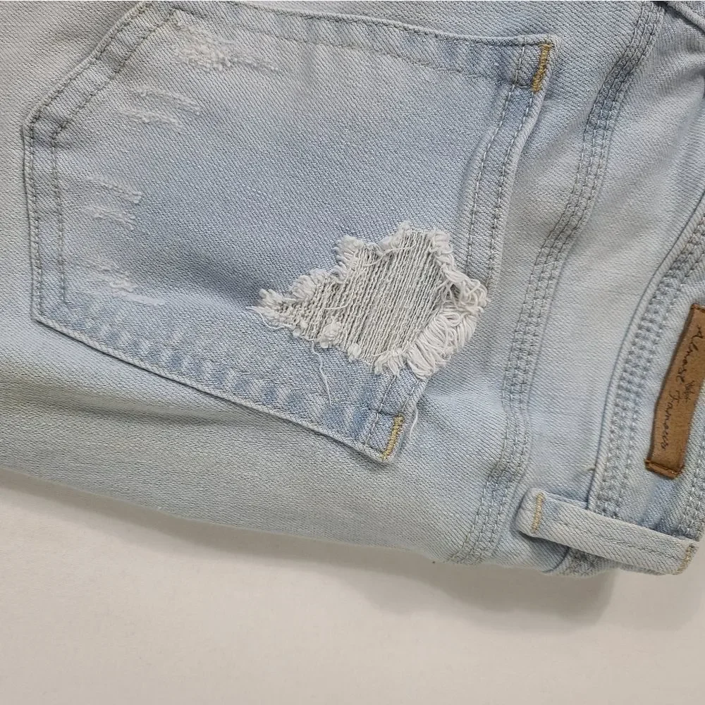 Almost Famous Mid Rise Capris - Picture 5 of 5